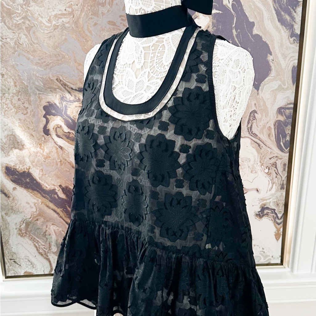 Fendi Floral Detail Mesh Bow Black High Low Top